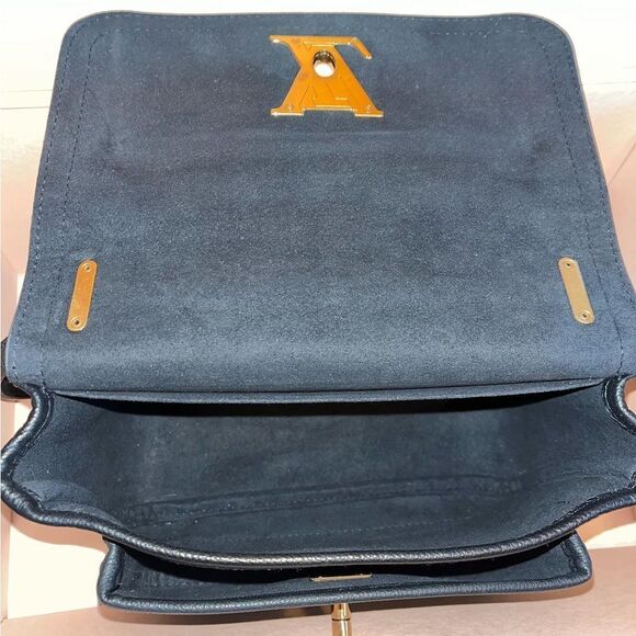 LV Chain Bag Lockme - Picture 3 of 10